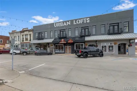 Multi-Tenant Mixed-Use Property