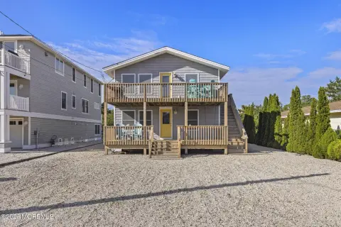 Remodeled Duplex Near The Beach