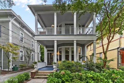 Turnkey Triplex in Historic District