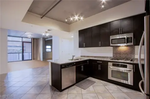 Las Vegas High-Rise Loft Living