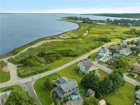 Land in Common Fence Point