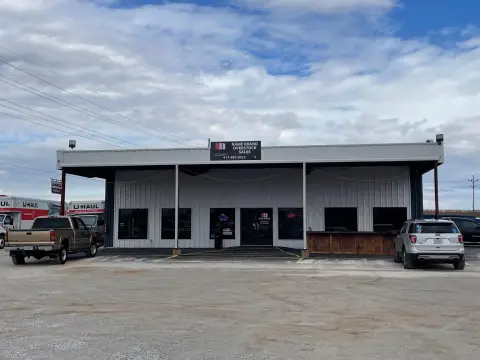 Flex Property with Drive-In Doors