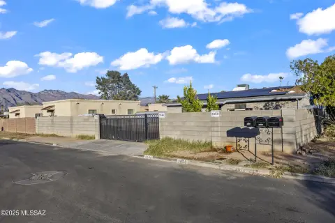 Income-Producing Triplex in Tucson, AZ