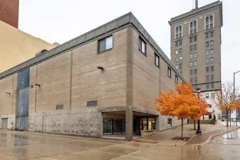 Salon Business in Downtown Dubuque