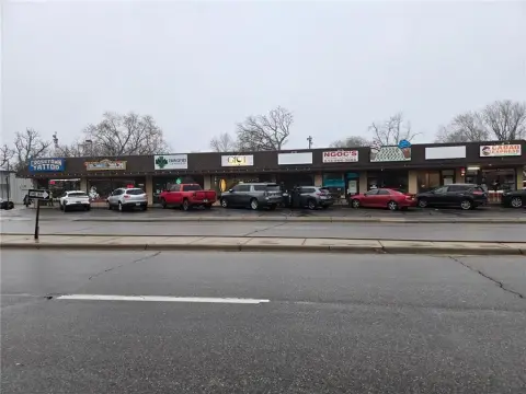 Richfield Commercial Strip Center