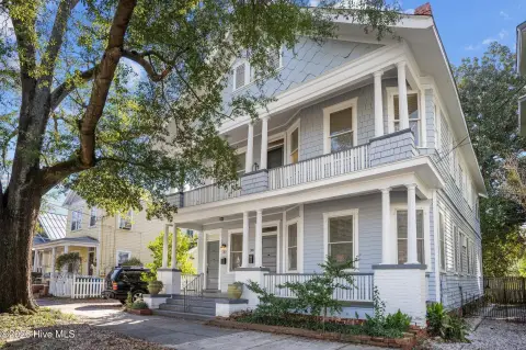 Historic Duplex with Balconies