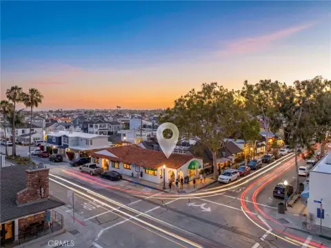 Balboa Island Mixed-Use Building