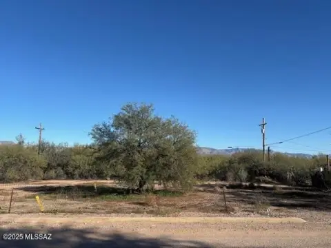 Two Lots in Mammoth, AZ