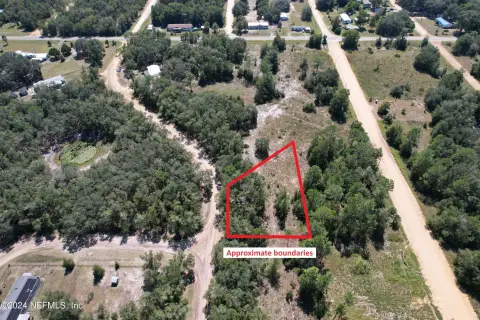 Land in Interlachen, Florida