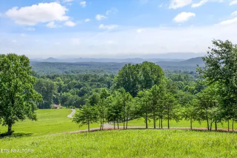 Equestrian Property with Historic Barn