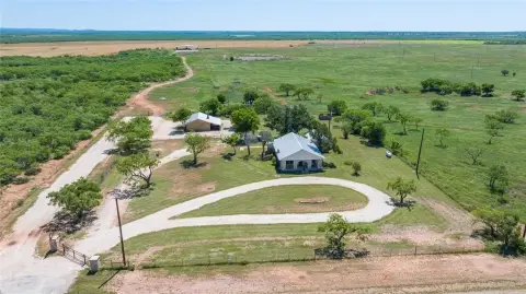 West Texas Ranch with Farmhouse