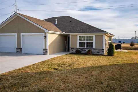 New Duplex in Tybrook Estates