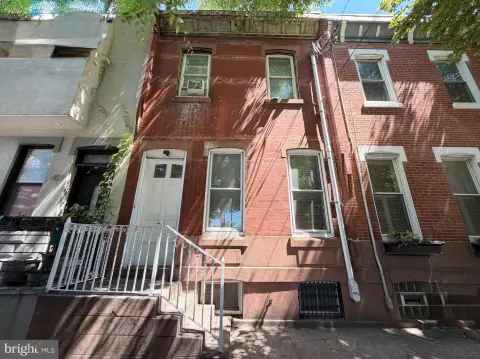Remodeled Triplex with Backyard Patio