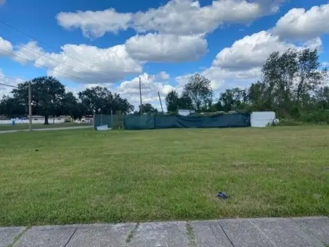 C-1 Commercial Land