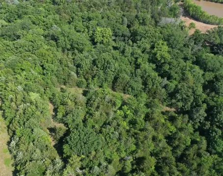 5.463 Acre Oasis in Denison