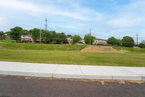 Residential Land in Suncrest