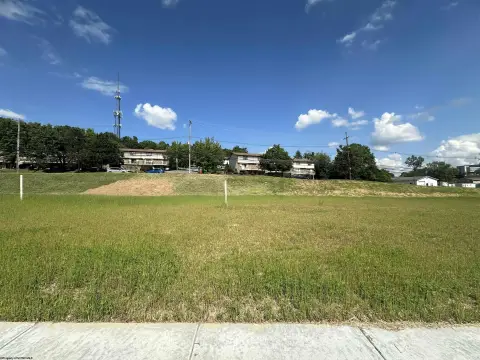 Residential Land in Suncrest