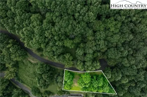 Land with Lake Views