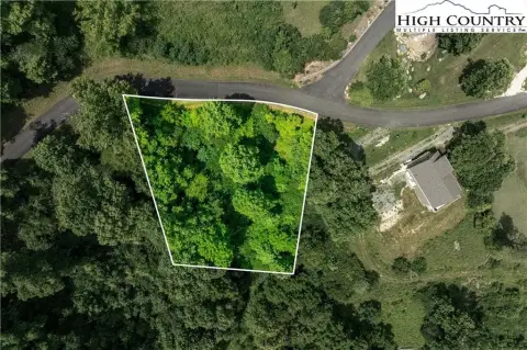 Land with Lake Views