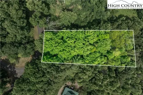 Land with Lake Views