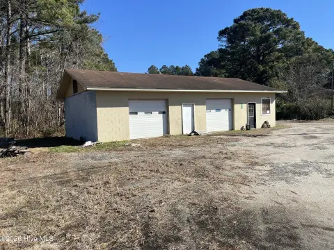 Flex Building with Two Bay Doors