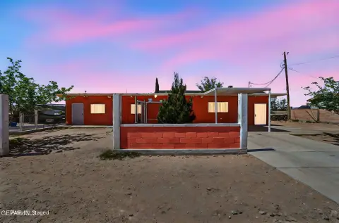 El Paso Duplex with Expansion Potential