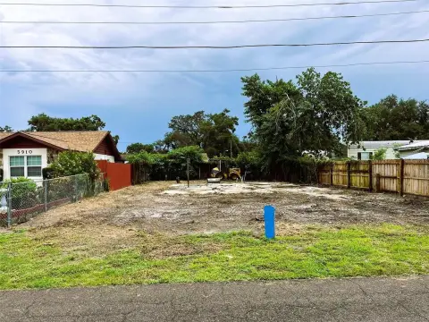 Vacant Lot in Riverview, FL