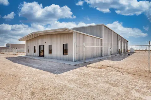 Flex Facility with Drive-Through Bays