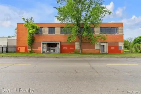 Freestanding Industrial Building Near Detroit Airport