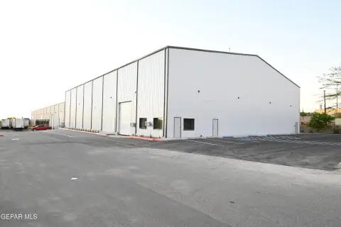 El Paso Warehouse with Dock
