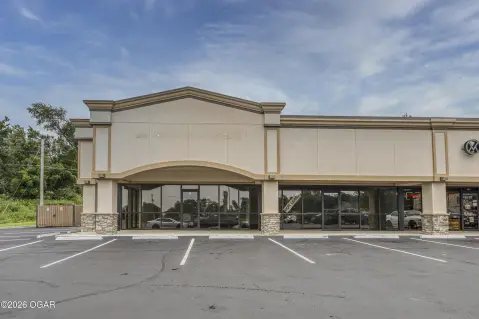 Strip Center Office or Retail Unit