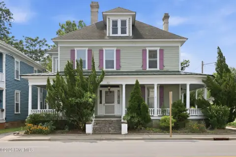 Historic Multi-Room Office Property