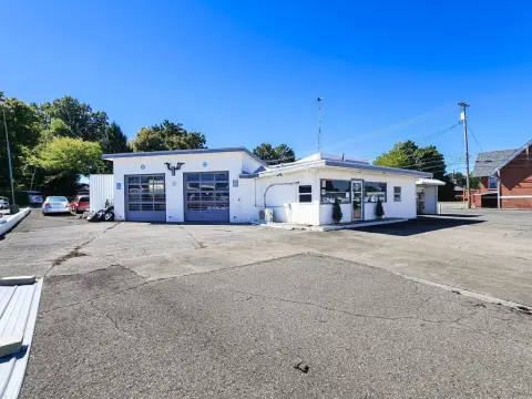 2-Bay Auto Shop
