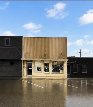 Mixed-Use Live/Work Property