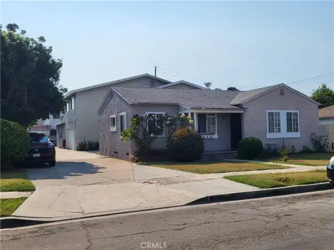 Contemporary Duplex for Sale