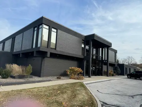 Office Units with Multiple Entrances