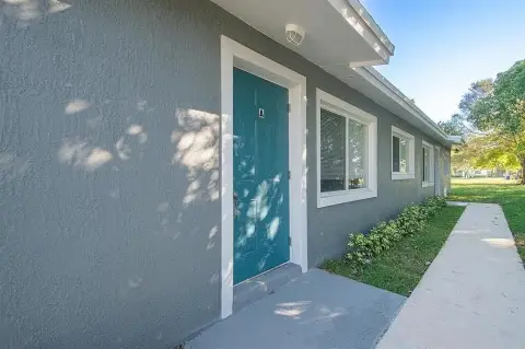 Fully Renovated Duplex with Central Air