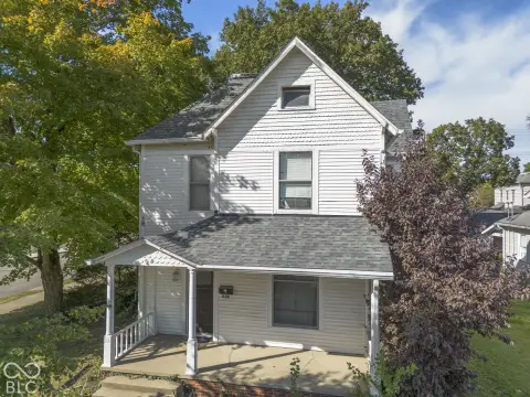 6-Unit Victorian Apartment Building