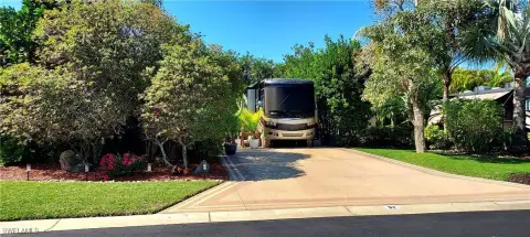Land in Riverbend Motorcoach Resort