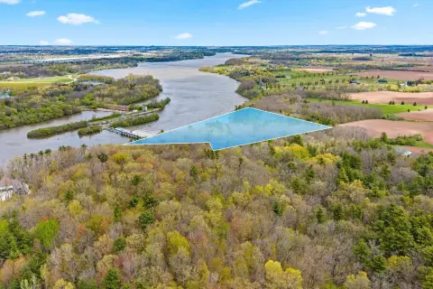 Fox River Waterfront Land