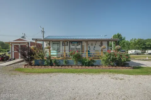 Turnkey Resort with RV Sites