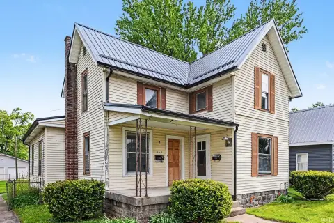 Nappanee Duplex with Recent Updates
