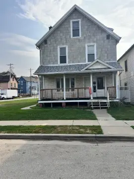 Remodeled Triplex with Three-Car Garage