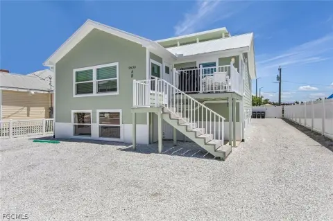Remodeled Duplex Near Gulf Beach