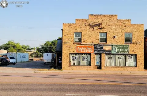 Mixed-Use Building on Highway 50