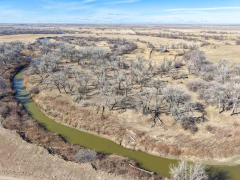 Montana Ranch with Milk River Frontage