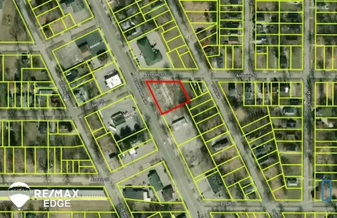 Commercial Corner Lot in Saginaw
