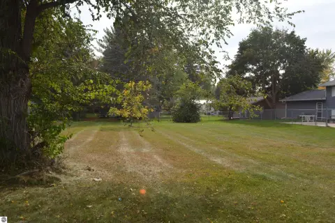 Vacant Residential Lot in Mt
