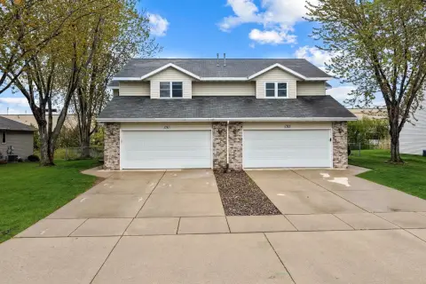 Well-Appointed De Pere Duplex