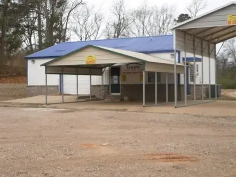 Warehouse with Heated Shop